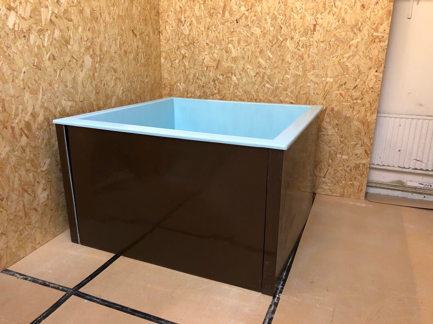 GRP Hot tub suitable for creating 4/6 person DIY Hot tub or Ice bath