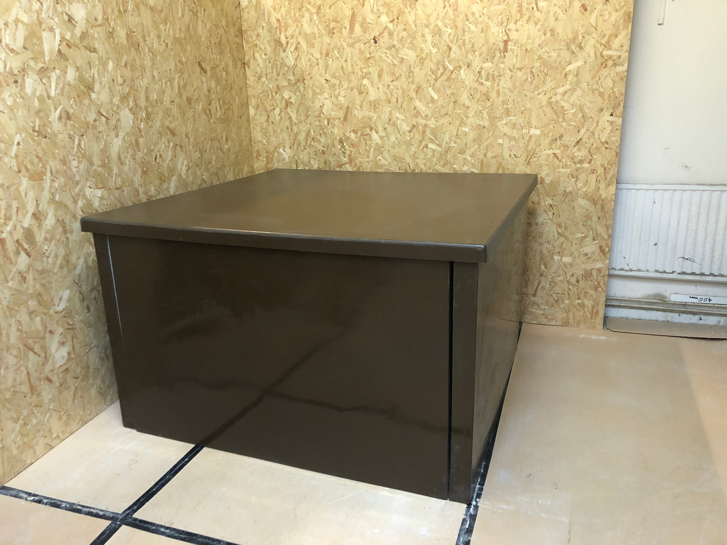 GRP Hot tub suitable for creating 4/6 person DIY Hot tub or Ice bath with lid